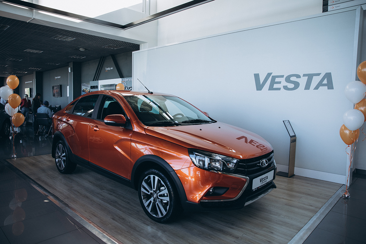В Белгороде прошла презентация новой LADA VESTA CROSS