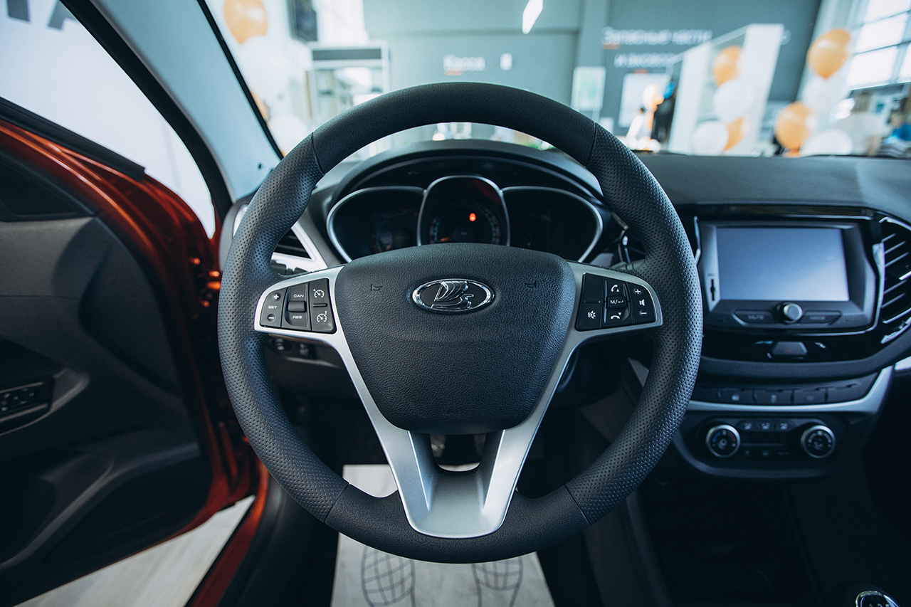 В Белгороде прошла презентация новой LADA VESTA CROSS