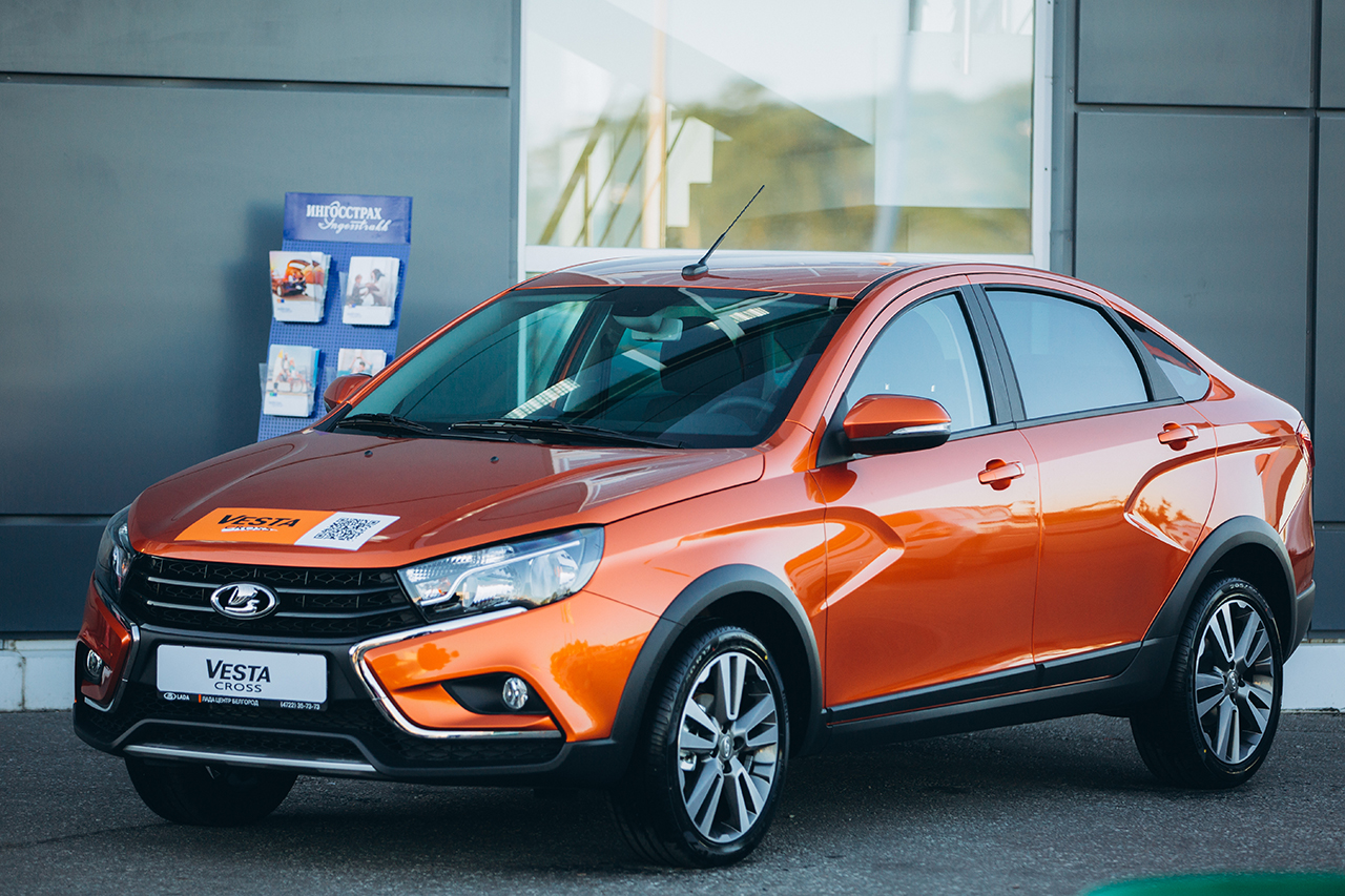 В Белгороде прошла презентация новой LADA VESTA CROSS