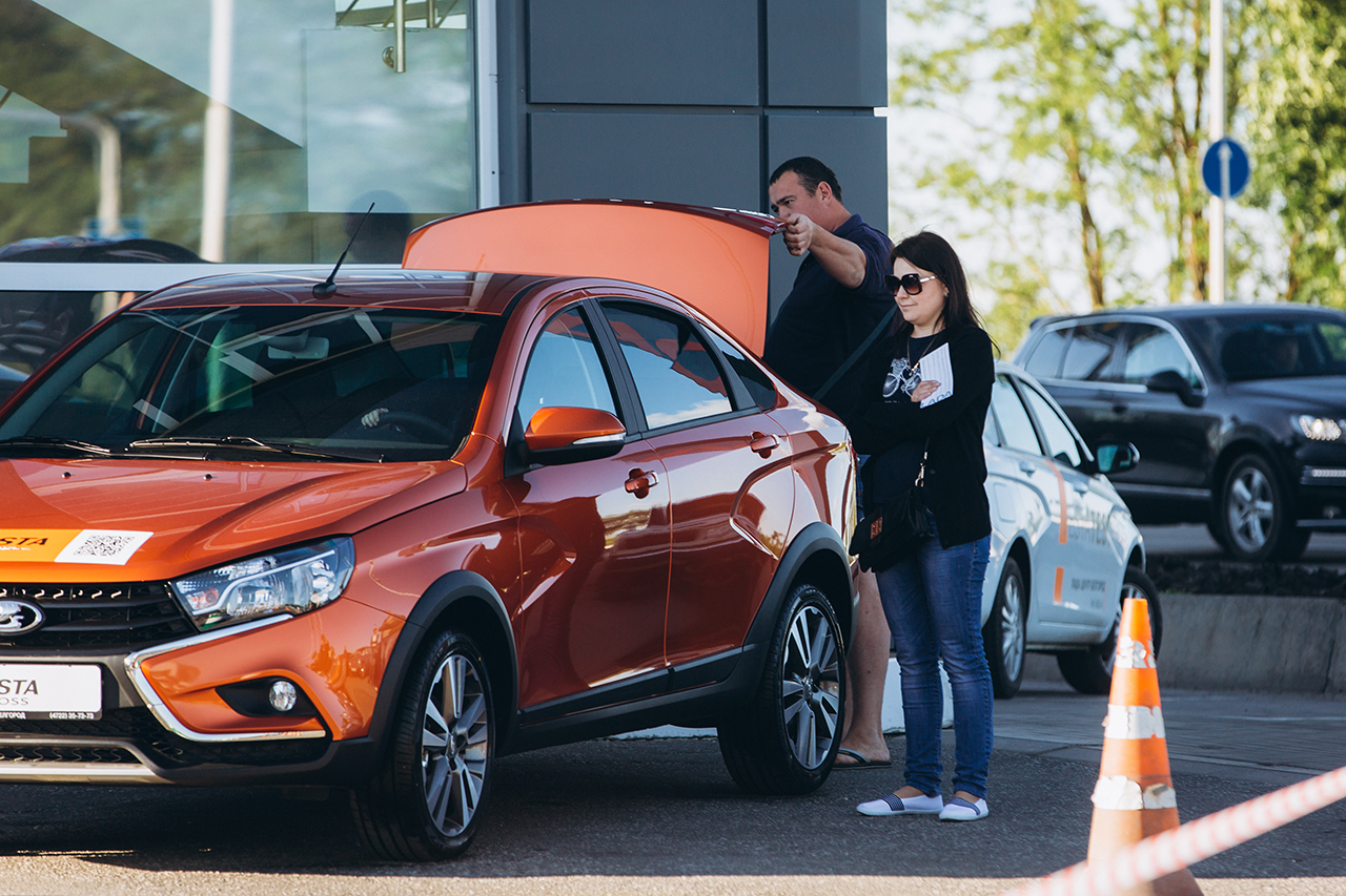 В Белгороде прошла презентация новой LADA VESTA CROSS